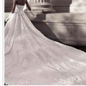 Mary’s Bridal Wedding Gown, detachable train and vail